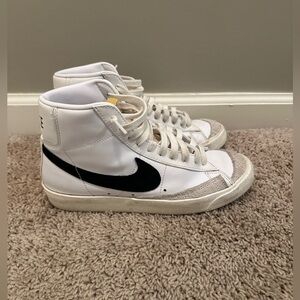 Nike women’s blazers shoes size 9